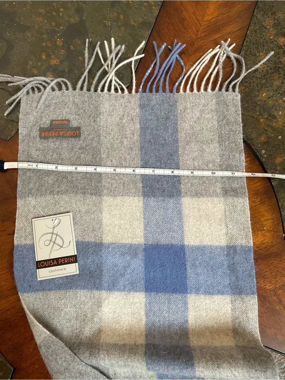 NWT Lisa Perini Cashmere Scarf